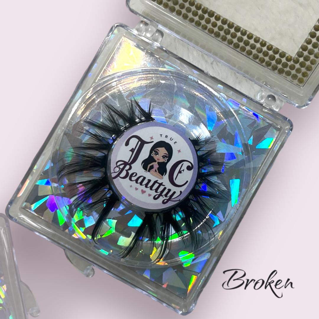 Broken Cat Eye lash strip